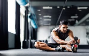 Êxito no treino: fazendo alongamento